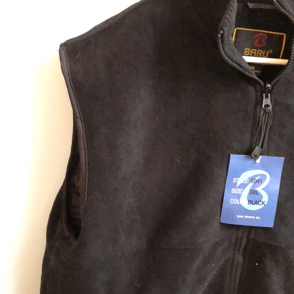 Baru sports.    Size 3XL.  Black Vest.  (Man) - Picture 2 of 12